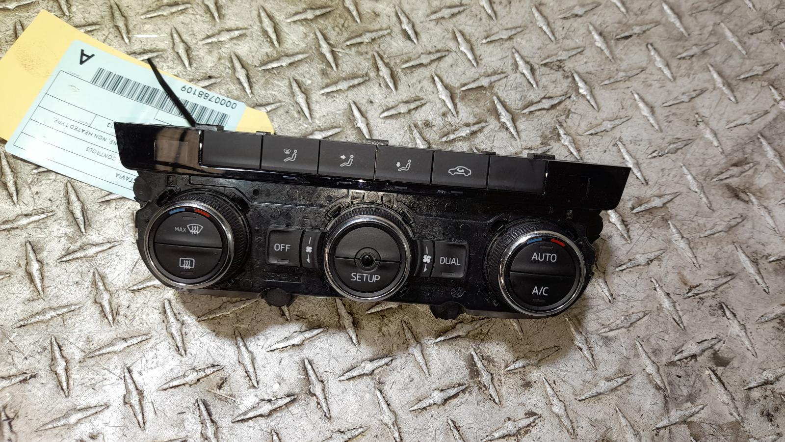 View Auto part Heater/Ac Controls Skoda Octavia 2013