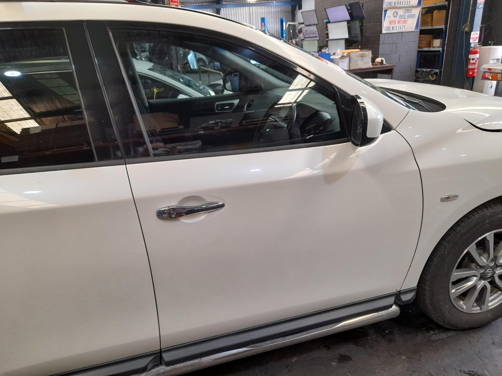 View Auto part Right Front Door Window Nissan Pathfinder 2015