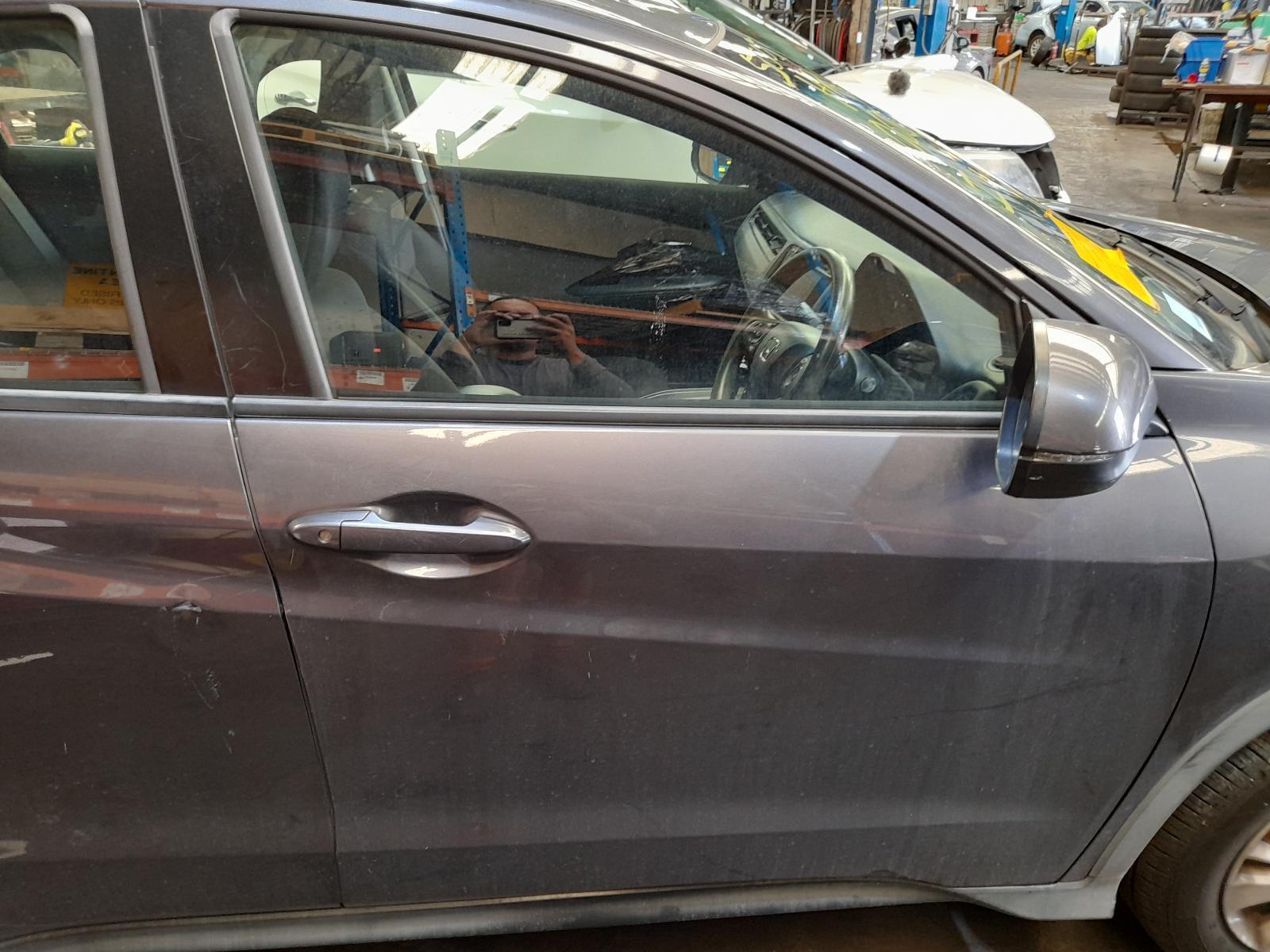 View Auto part Right Front Window Reg/Motor Honda Hrv 2017