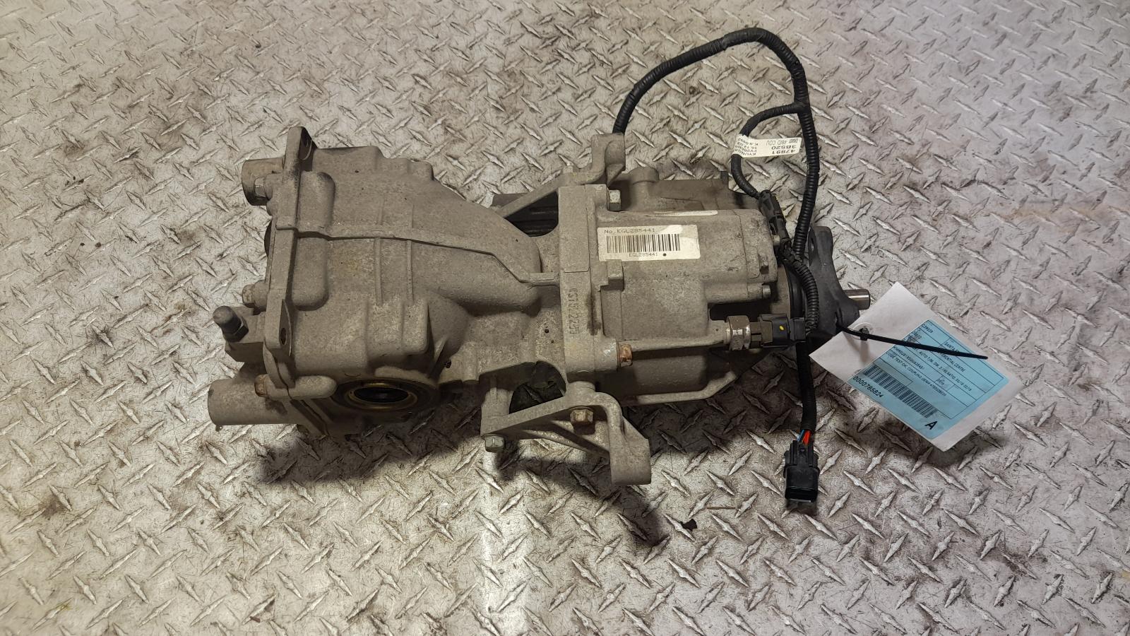 View Auto part Differential Centre Hyundai Santa Fe 2016