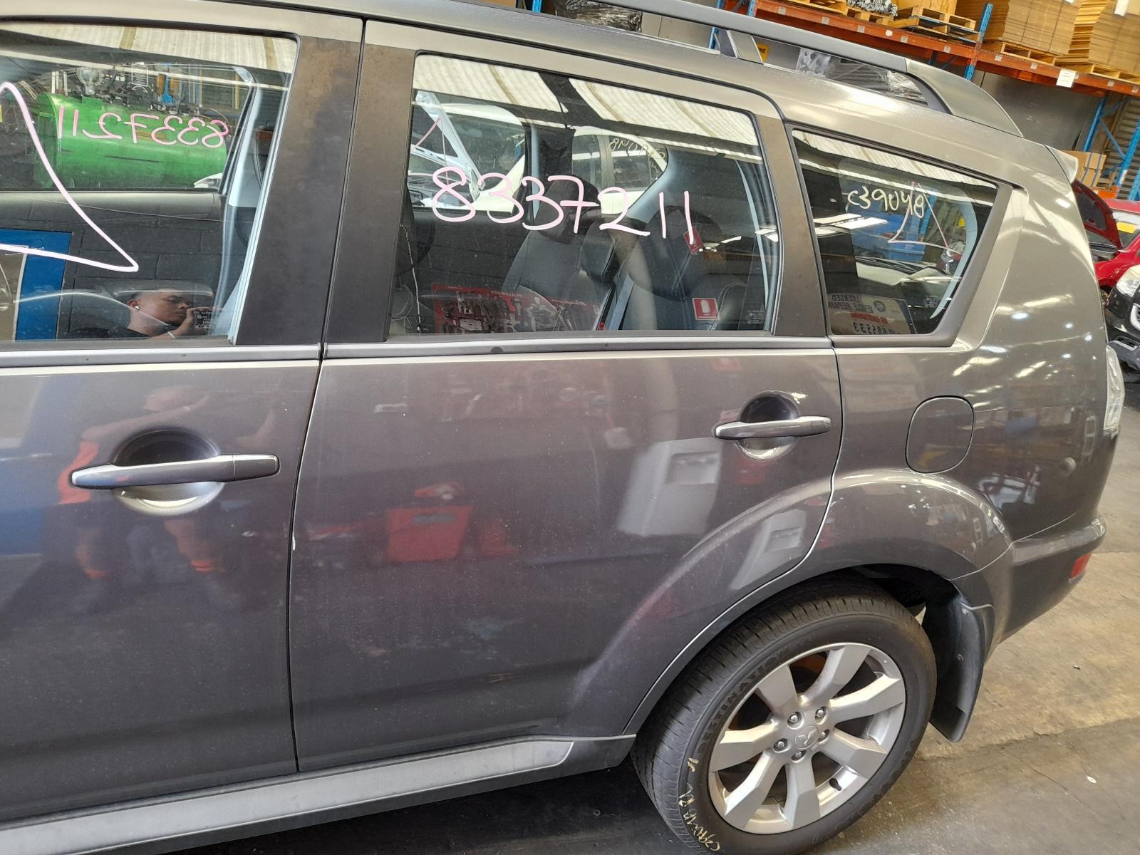 View Auto part Left Rear Door/Sliding Mitsubishi Outlander 2012