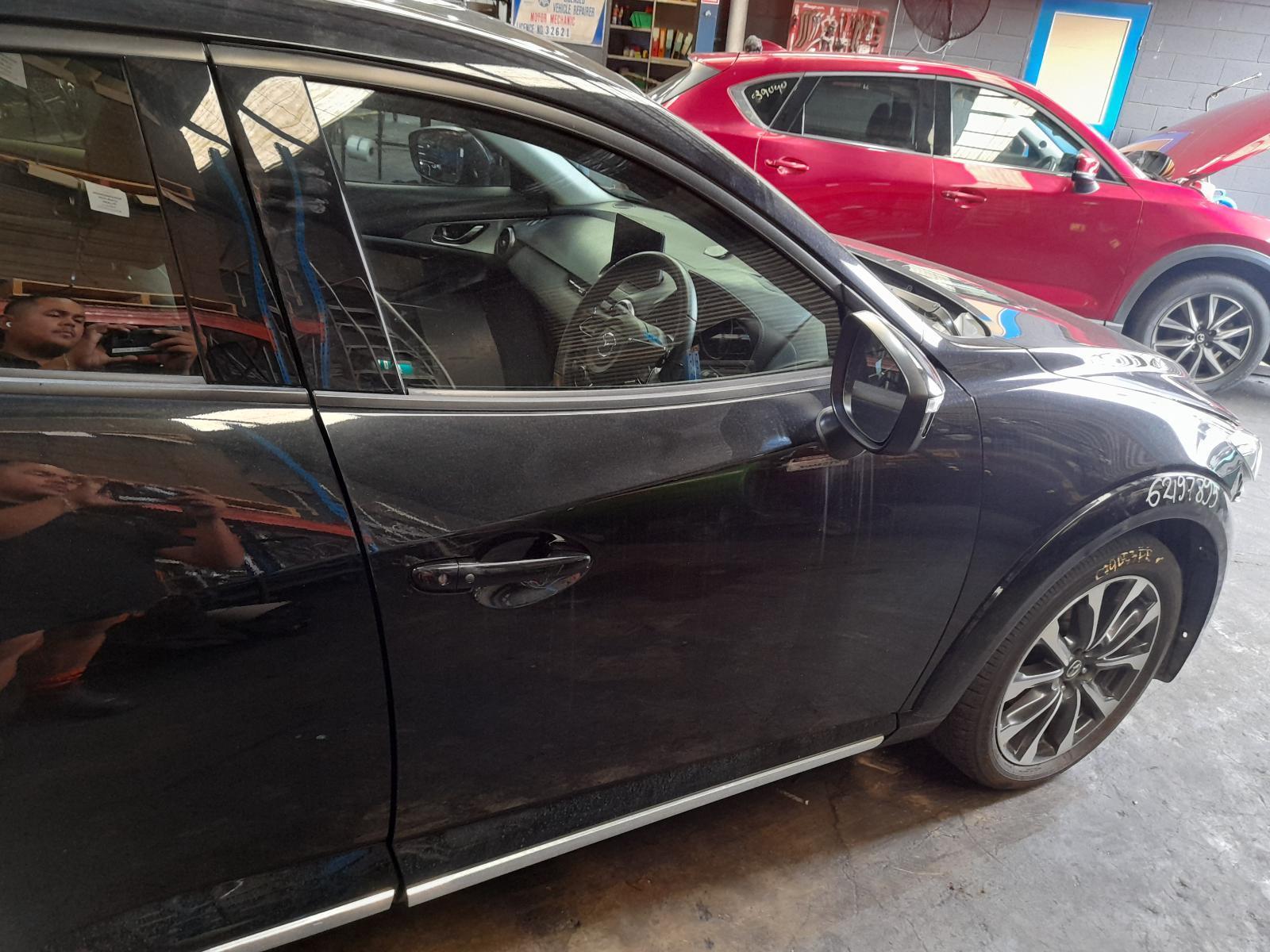 View Auto part Right Front Window Reg/Motor Mazda Cx3 2022