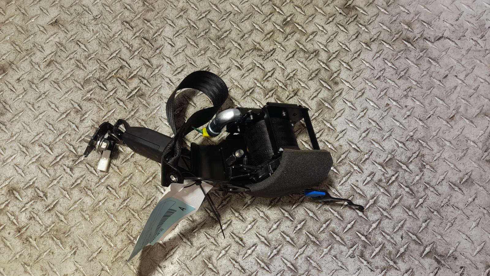 View Auto part Seatbelt/Stalk Mazda Cx3 2022