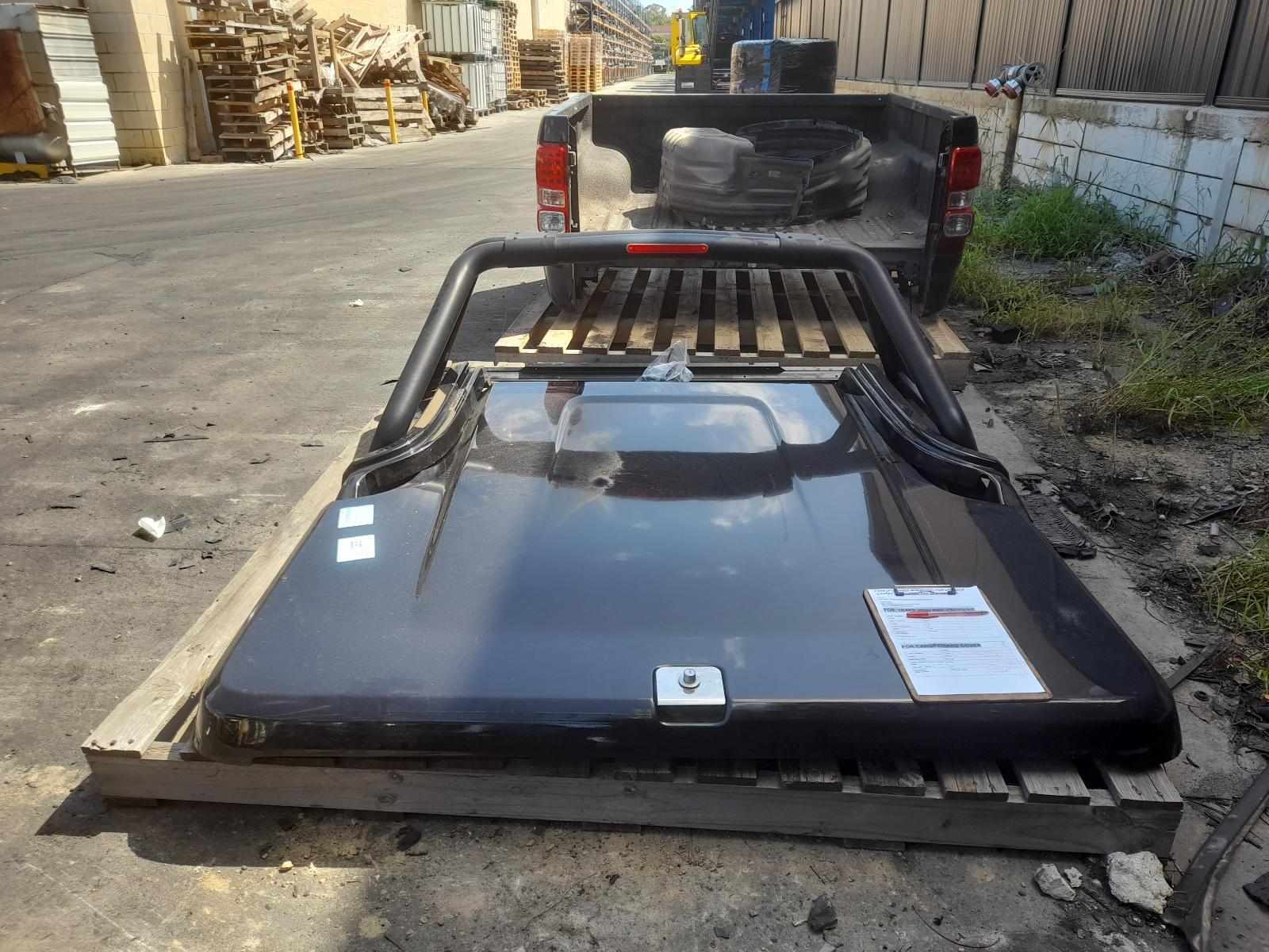 View Auto part Tonneau/Cover Holden Colorado 2012