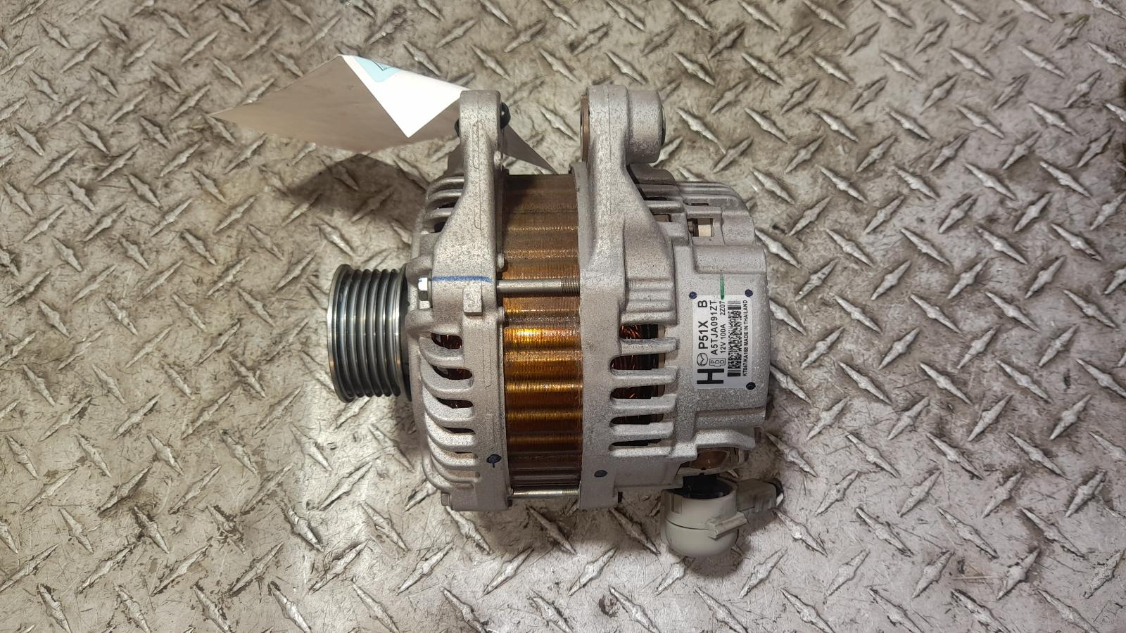 View Auto part Alternator Mazda 2 2022