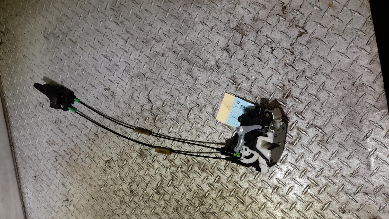 View Auto part Door/Boot/Gate Lock Mitsubishi Lancer 2011