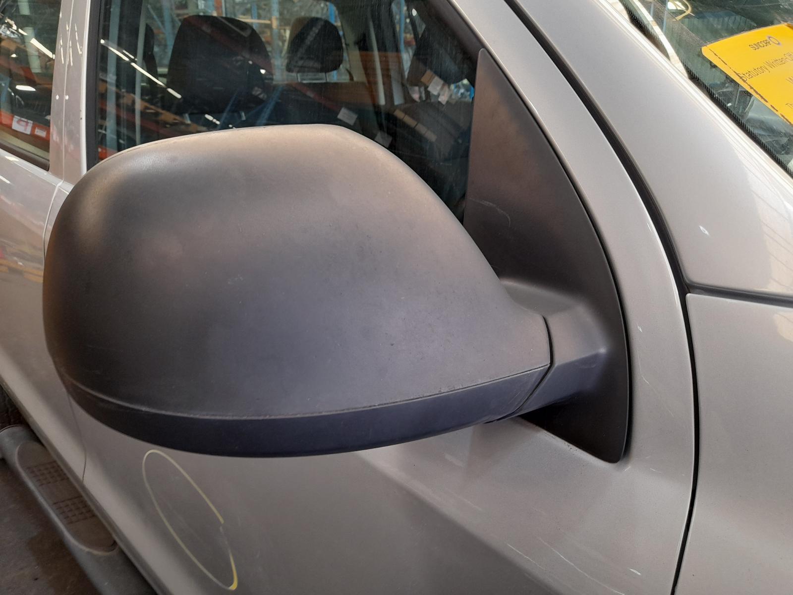 View Auto part Right Door Mirror Volkswagen Amarok 2015