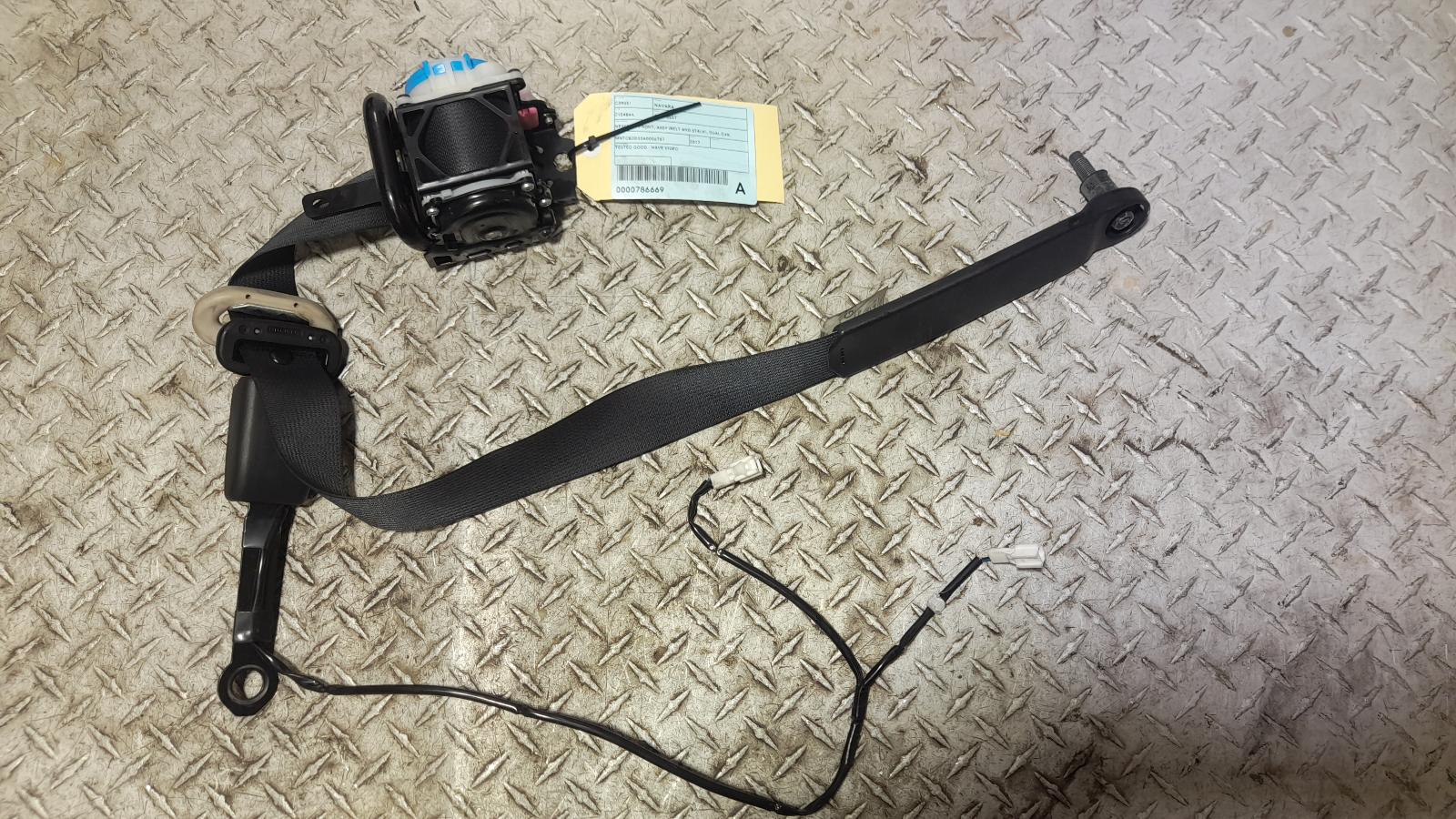 View Auto part Seatbelt/Stalk Nissan Navara 2017