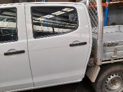 View Auto part Left Rear Door/Sliding Isuzu Dmax 2013