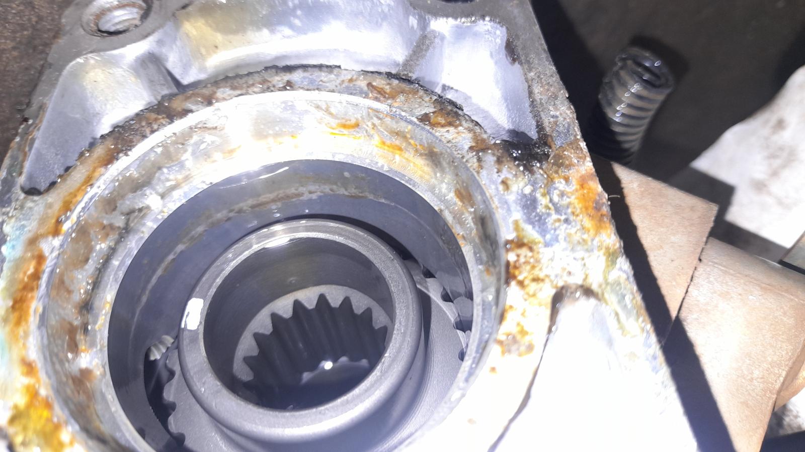 View Auto part Differential Centre Isuzu Dmax 2013