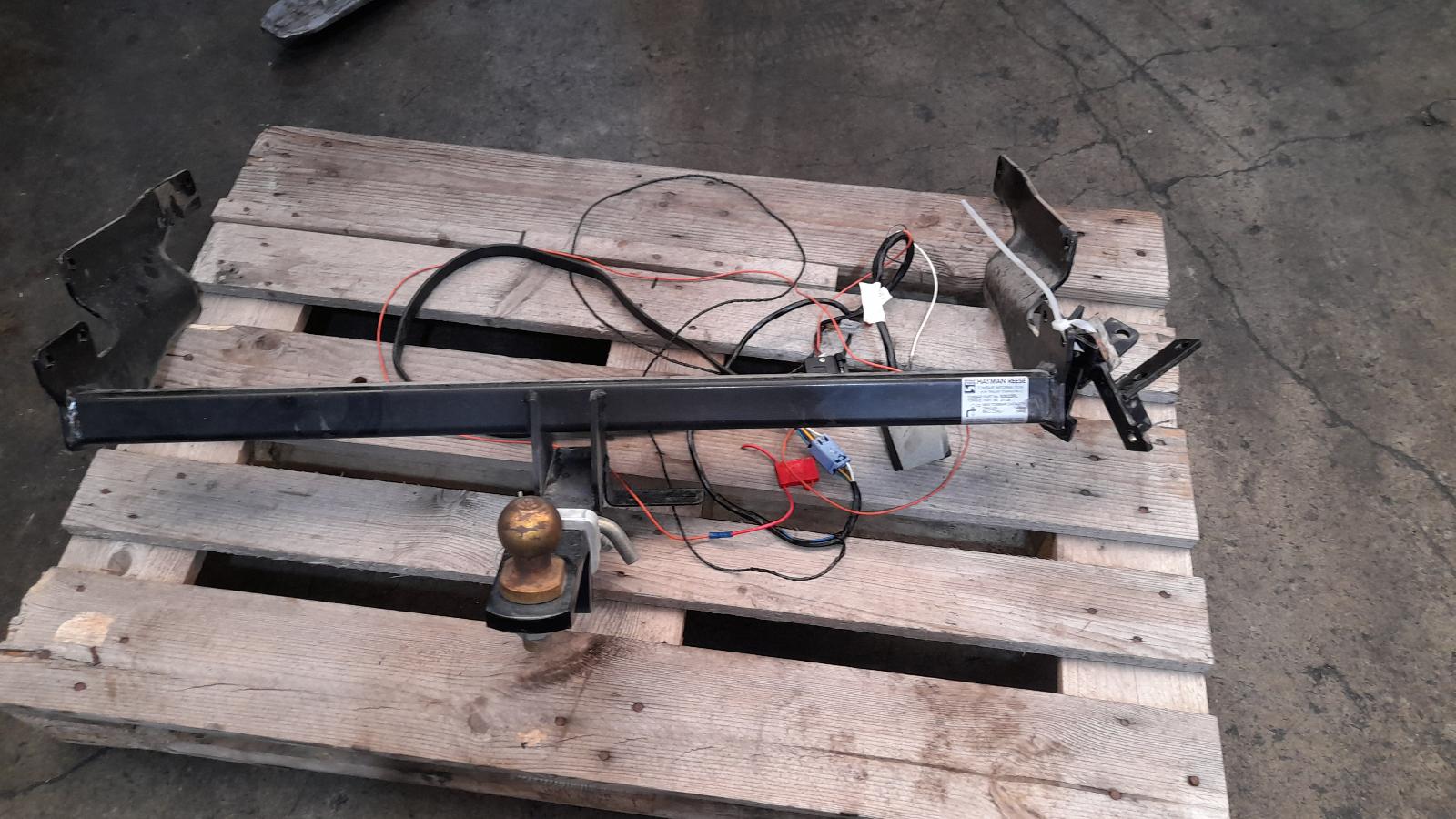 View Auto part Towbar Mazda Cx5 2012