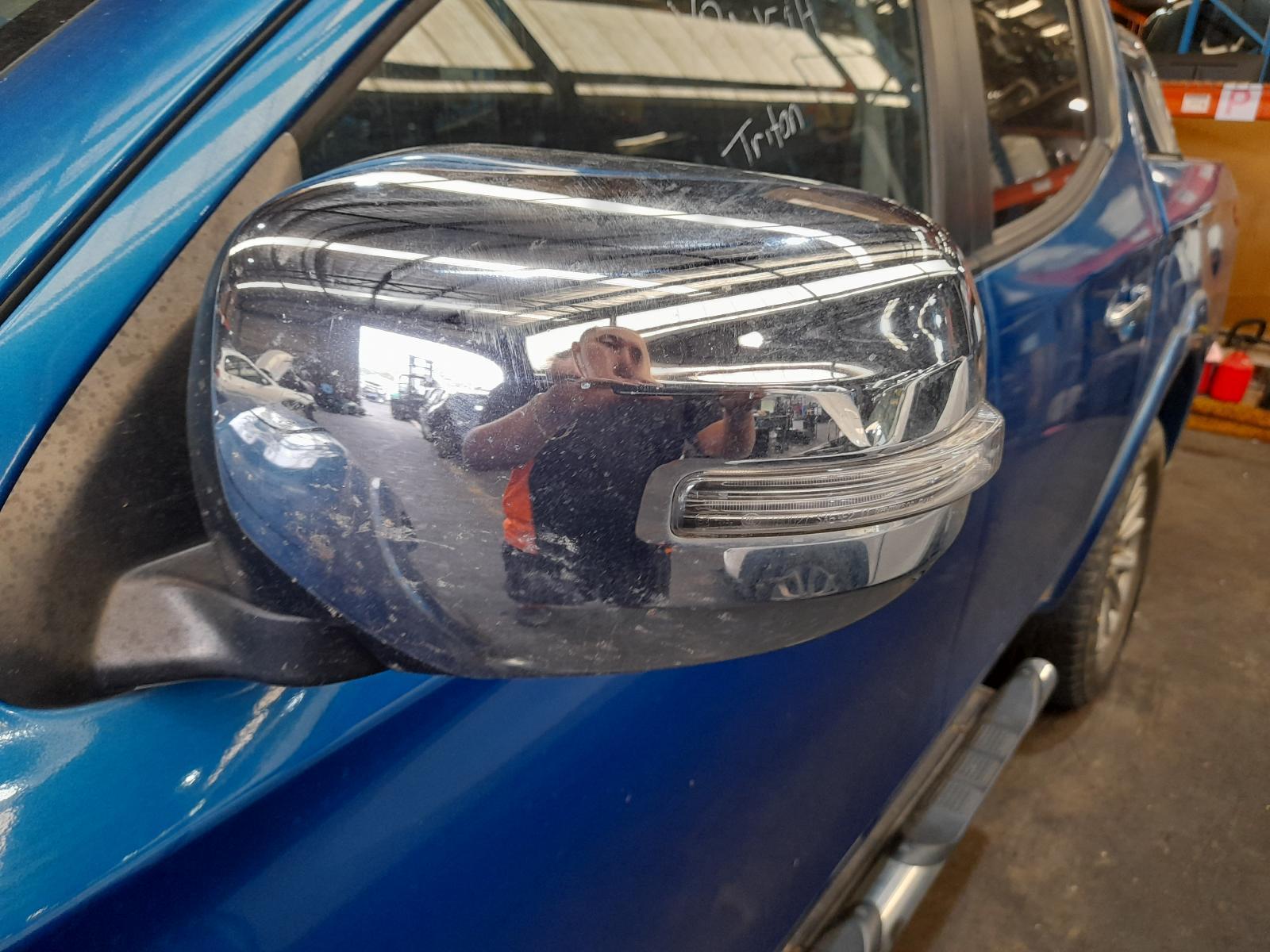 View Auto part Left Door Mirror Mitsubishi Triton 2015