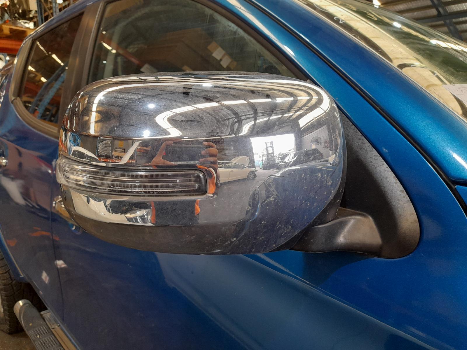 View Auto part Right Door Mirror Mitsubishi Triton 2015