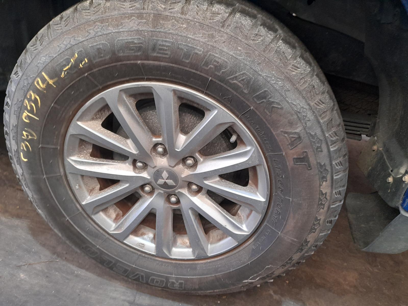 View Auto part Wheel Mag Mitsubishi Triton 2015