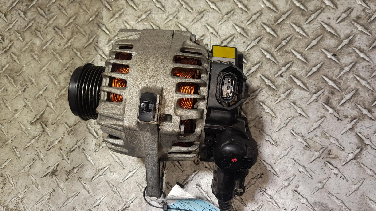 View Auto part Alternator Kia Cerato 2015