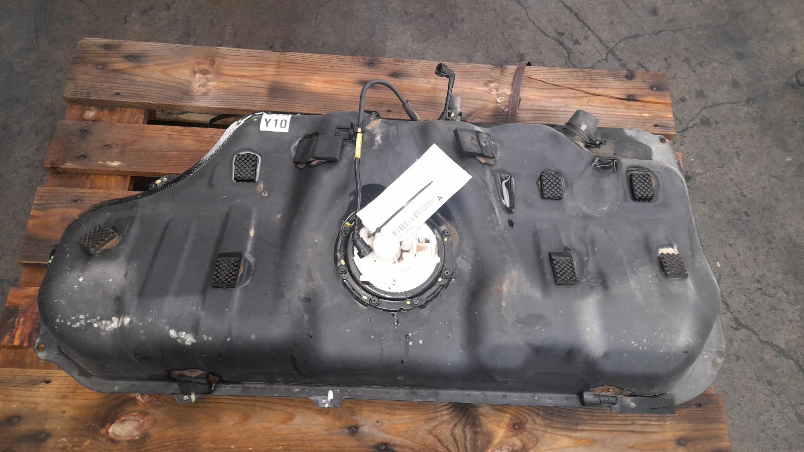 View Auto part Fuel Tank Kia Cerato 2015