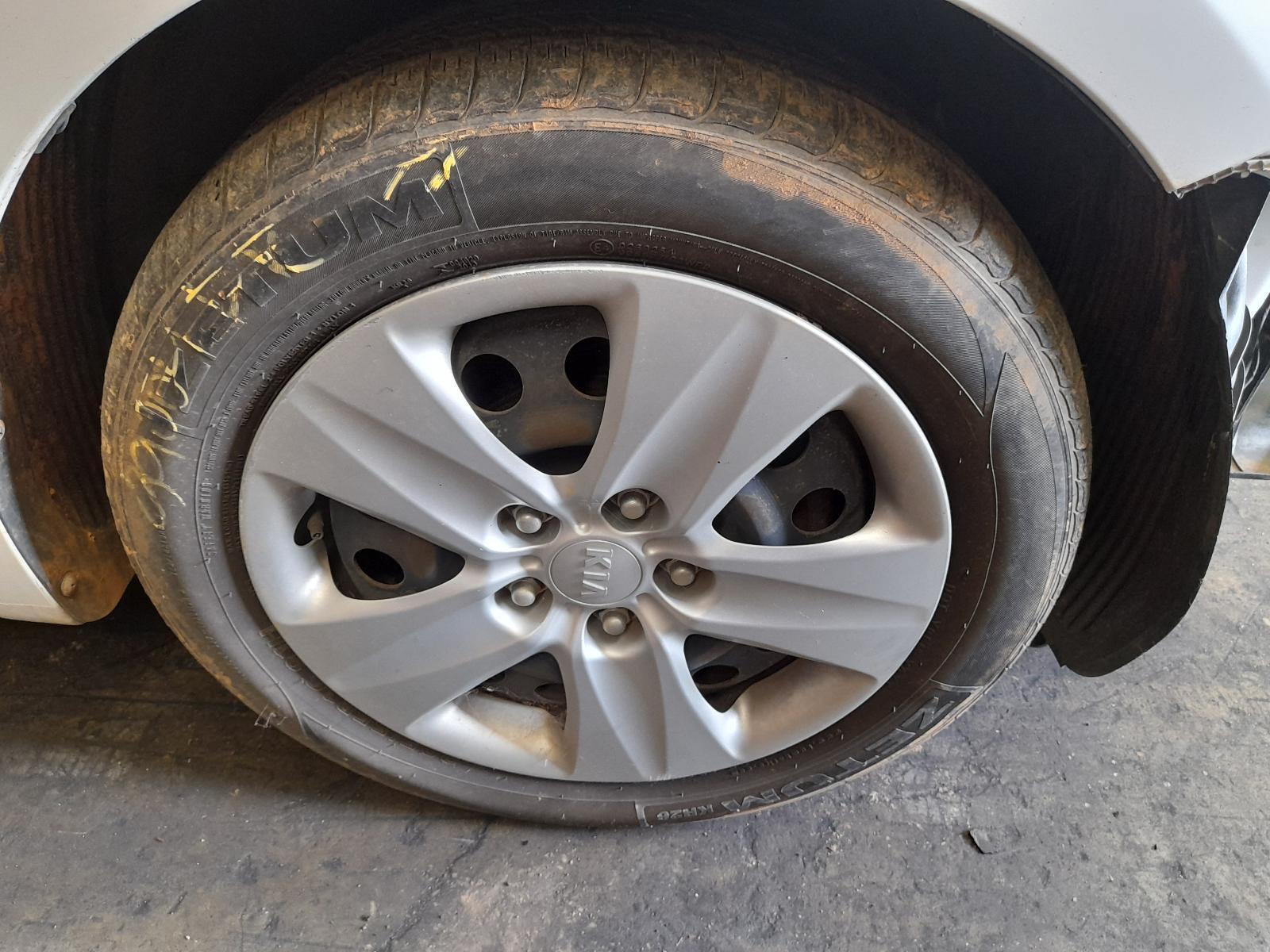 View Auto part Wheel Standard/Steel Kia Cerato 2015