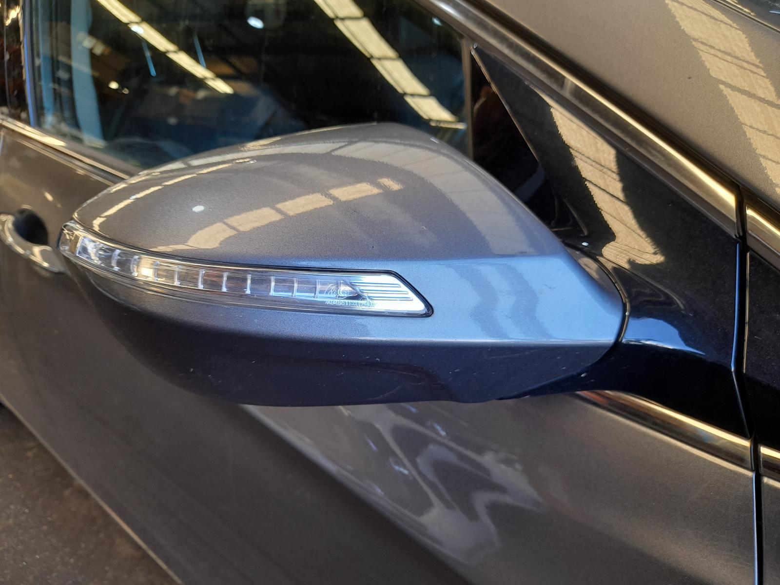 View Auto part Right Door Mirror Hyundai I40 2012