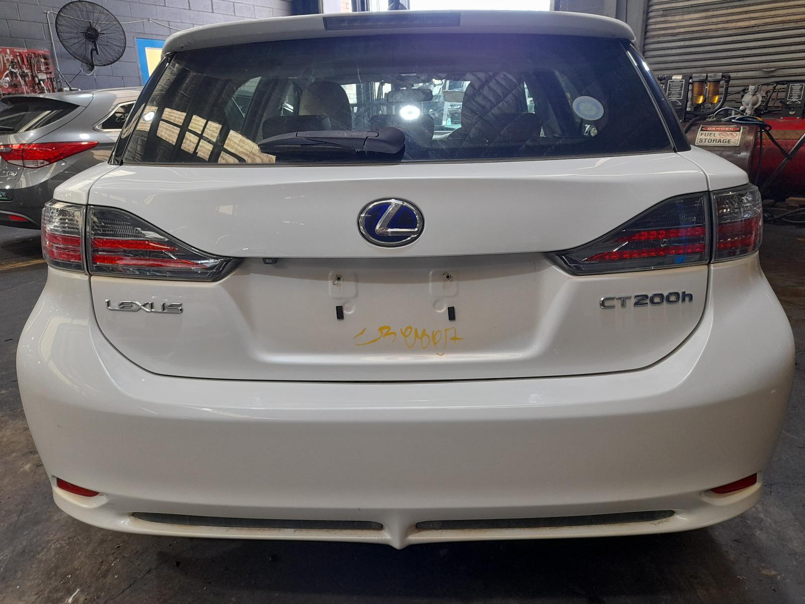 View Auto part Bootlid/Tailgate Lexus Ct200h 2012