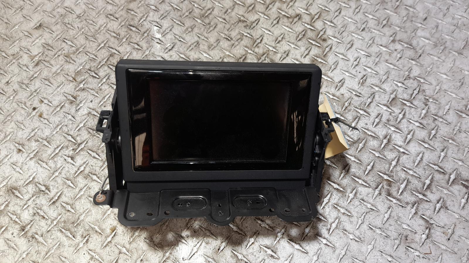 View Auto part Radio/Cd/Dvd/Sat/Tv Lexus Ct200h 2012