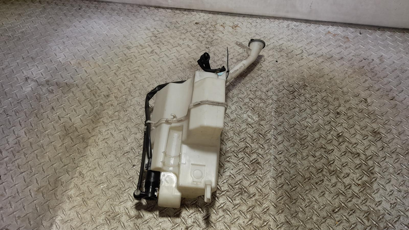 View Auto part Washer Bottle Nissan Xtrail 2018