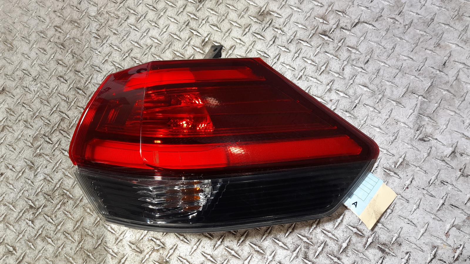 View Auto part Right Taillight Nissan Xtrail 2018