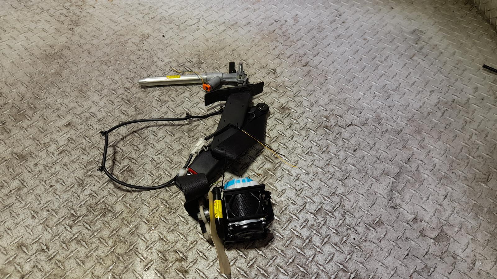 View Auto part Seatbelt/Stalk Nissan Xtrail 2018