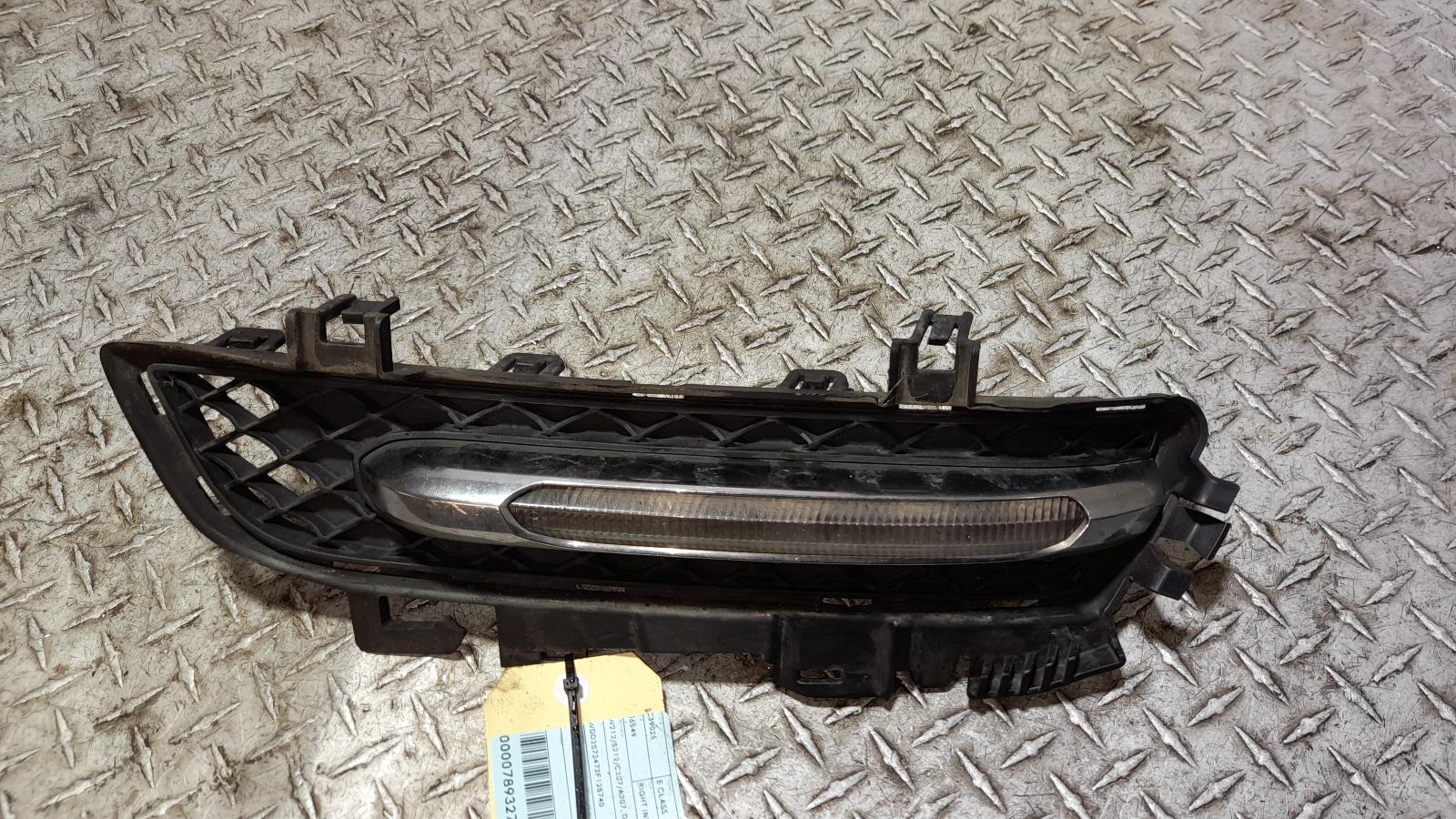 View Auto part Right Indicator/Fog/Side Mercedes E Class 2011