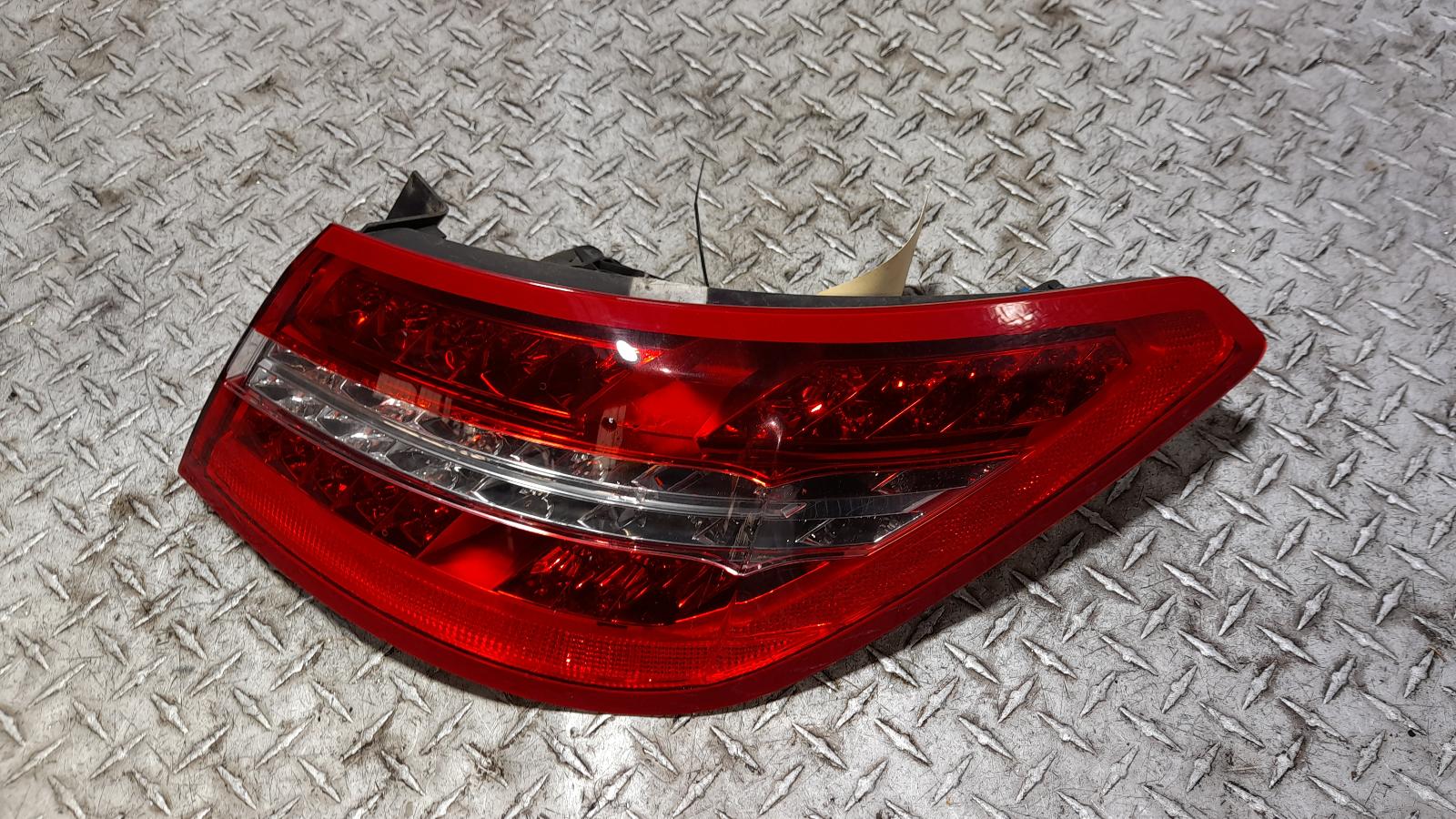 View Auto part Right Taillight Mercedes E Class 2011