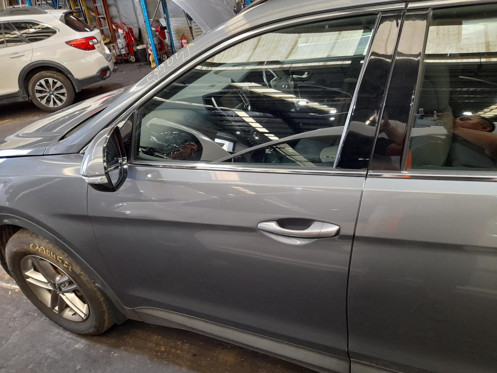 View Auto part Left Front Door Window Hyundai Santa Fe 2017