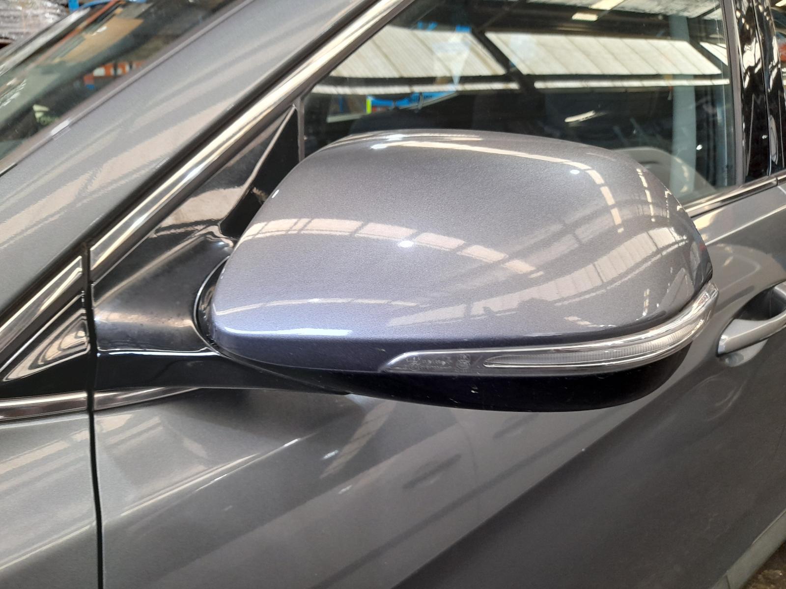 View Auto part Left Door Mirror Hyundai Santa Fe 2017