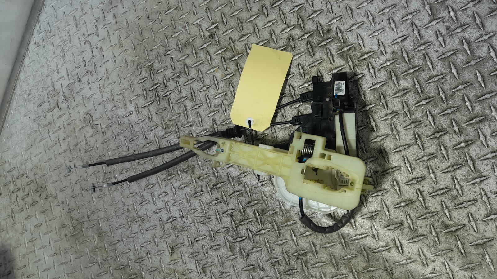 View Auto part Door/Boot/Gate Lock Hyundai Santa Fe 2017