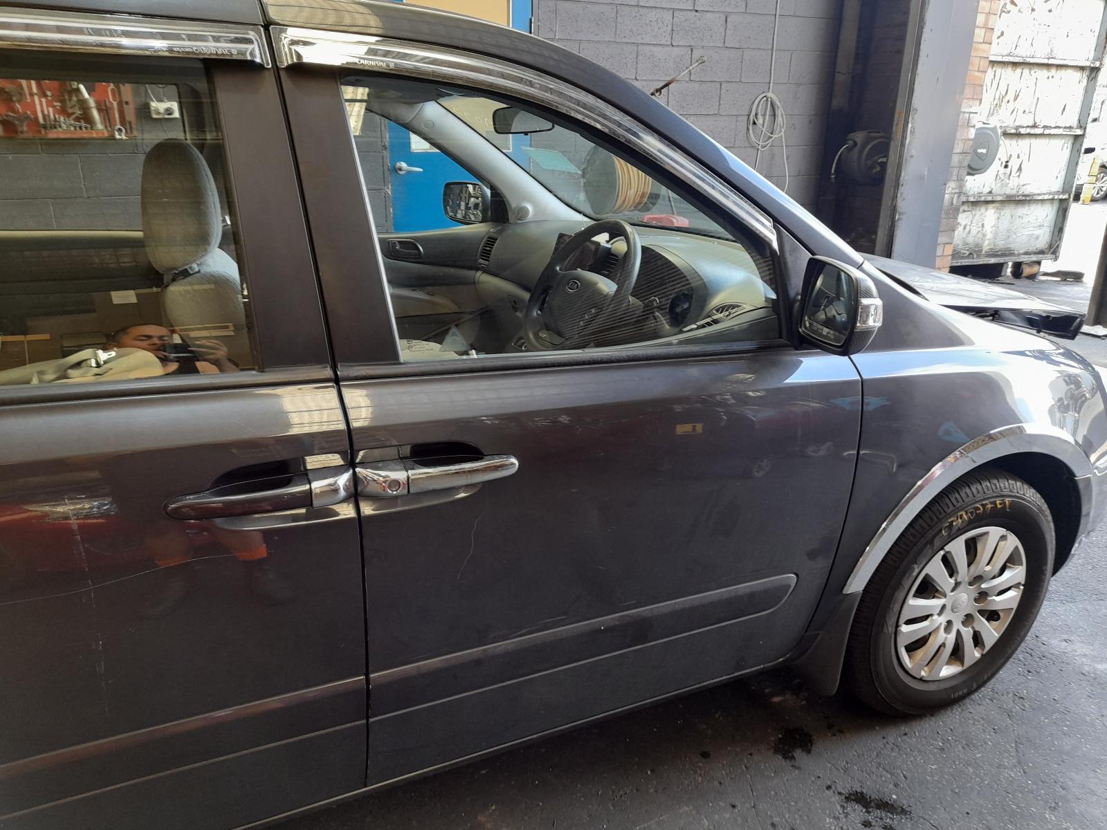 View Auto part Right Front Window Reg/Motor Kia Carnival/grand Carnival 2011