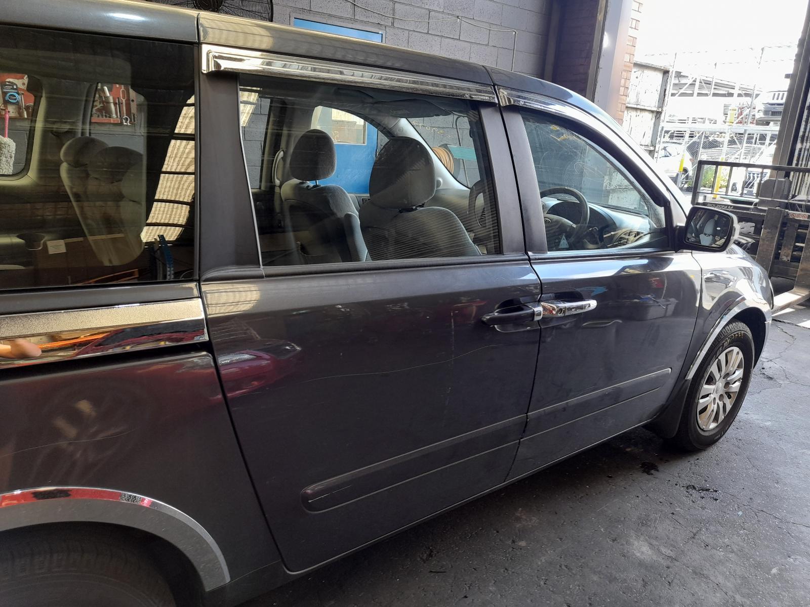 View Auto part Right Rear Side Glass Kia Carnival/grand Carnival 2011