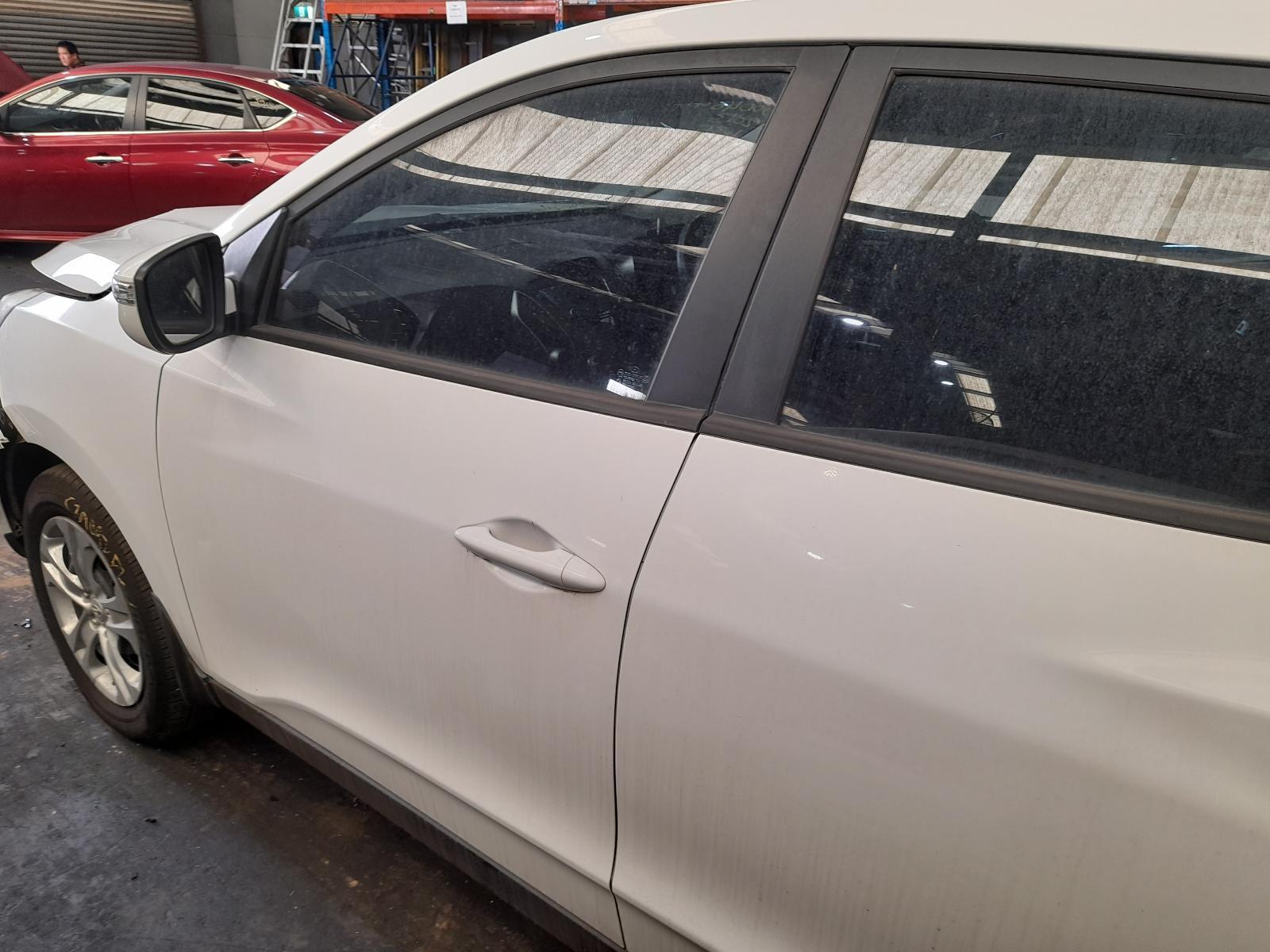 View Auto part Left Front Door Window Hyundai Ix35 2013