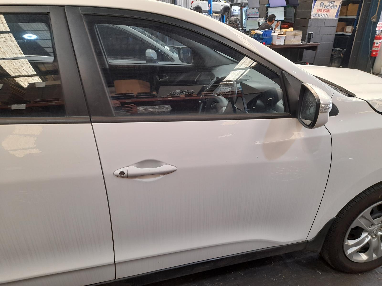 View Auto part Right Front Door Window Hyundai Ix35 2013