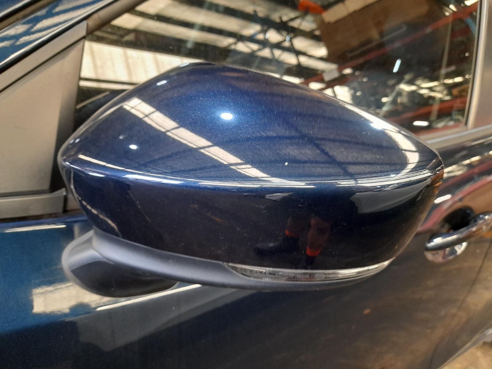 View Auto part Left Door Mirror Mazda 2 2020