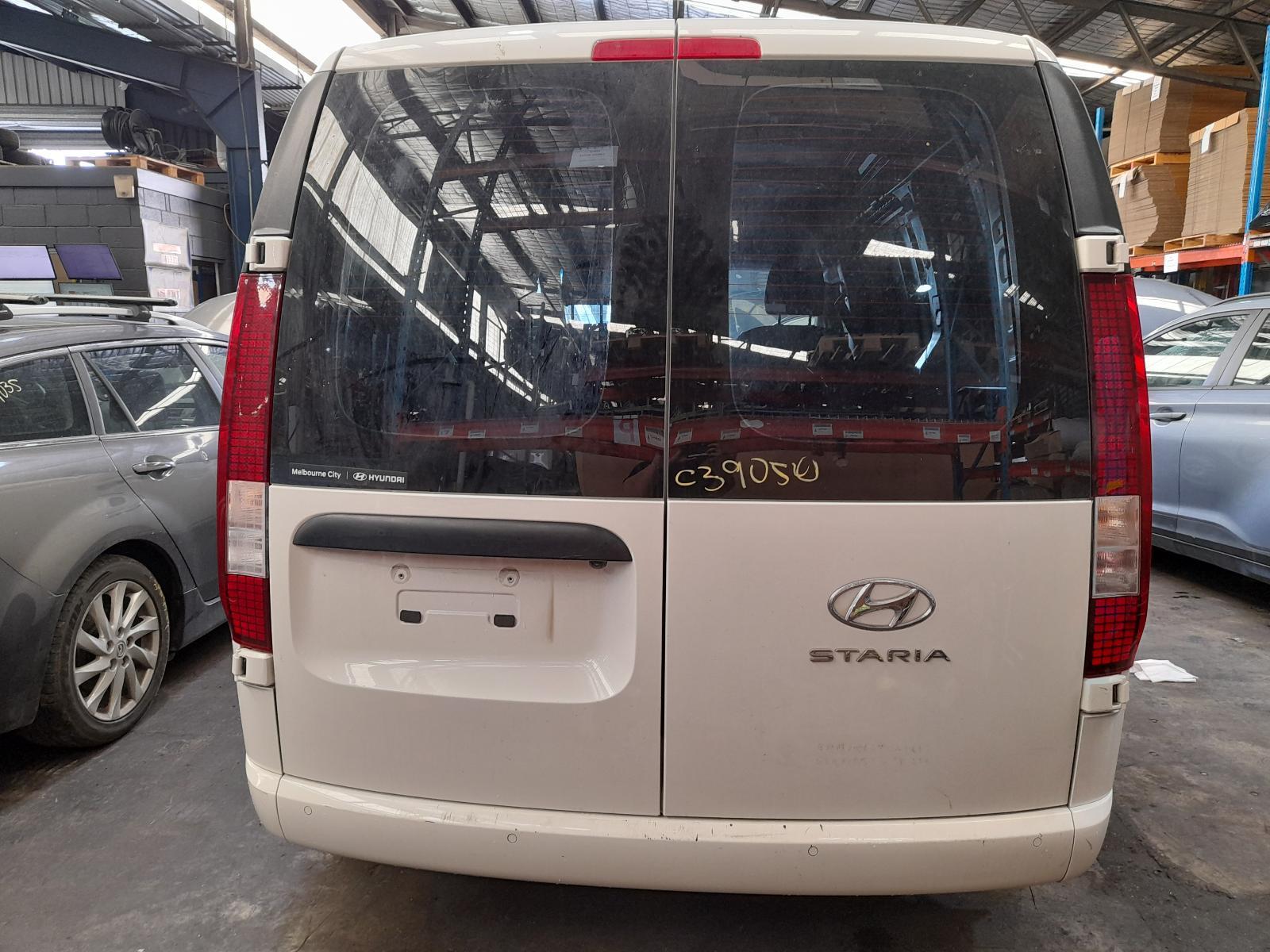 View Auto part Rear/Tailgate Glass Hyundai Staria 2022