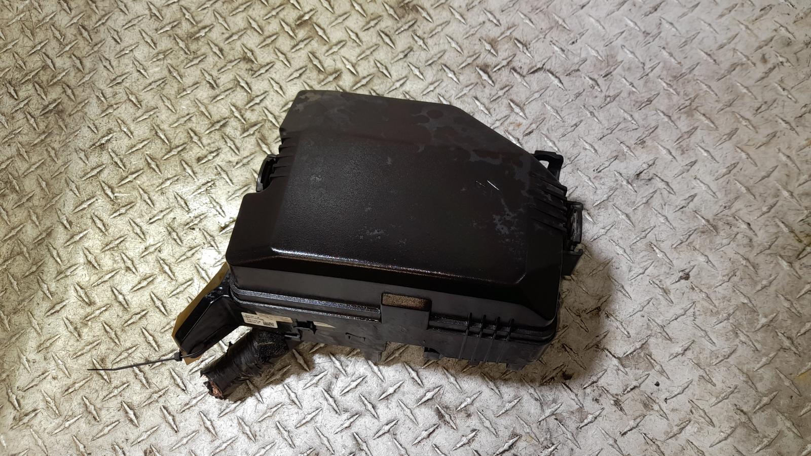 View Auto part Fuse Box Hyundai Staria 2022