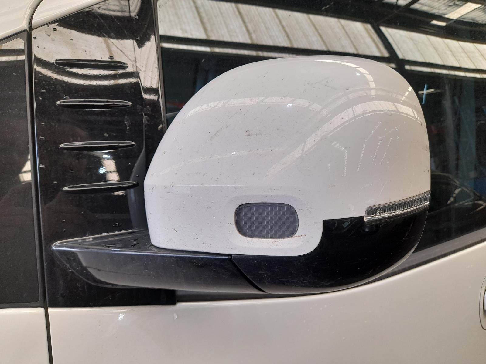 View Auto part Left Door Mirror Hyundai Staria 2022