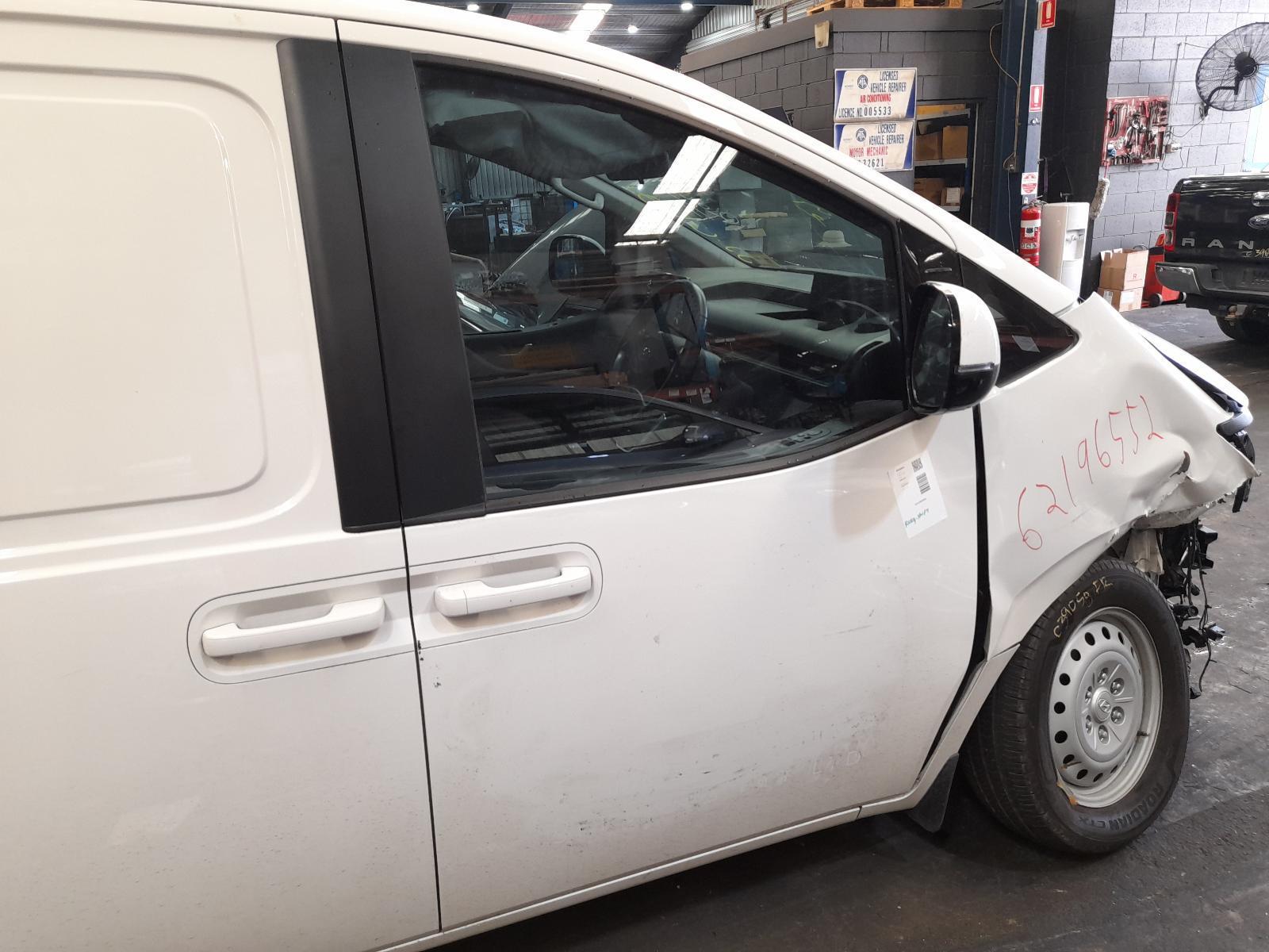 View Auto part Right Front Door Hyundai Staria 2022