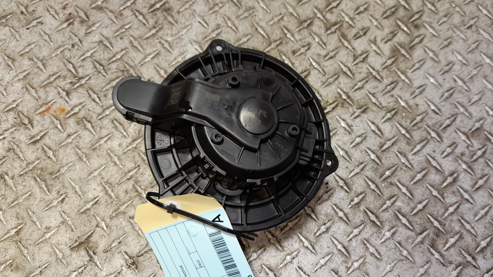 View Auto part Heater Fan Motor Hyundai Staria 2022
