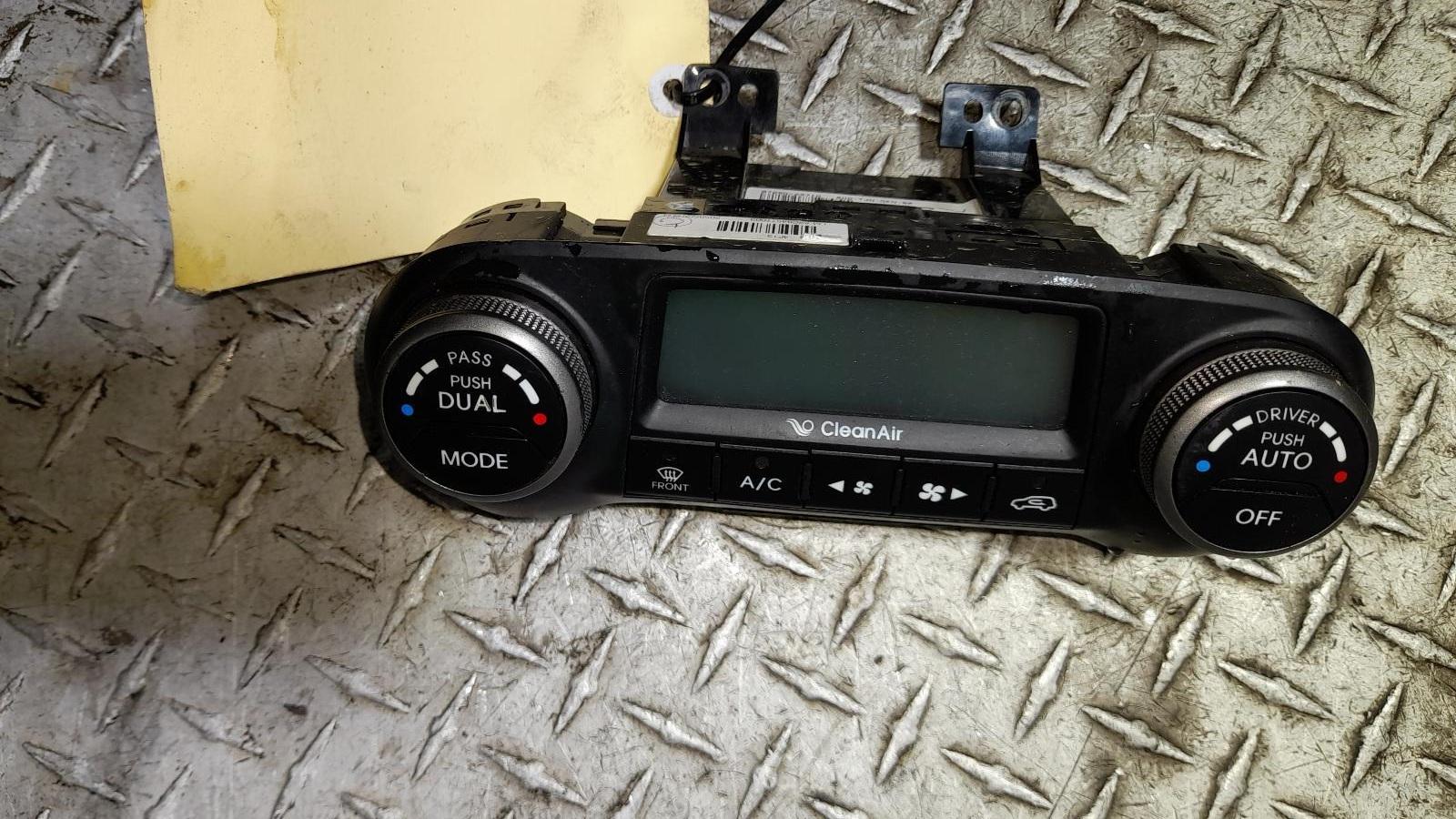 View Auto part Heater/Ac Controls Hyundai Ix35 2014