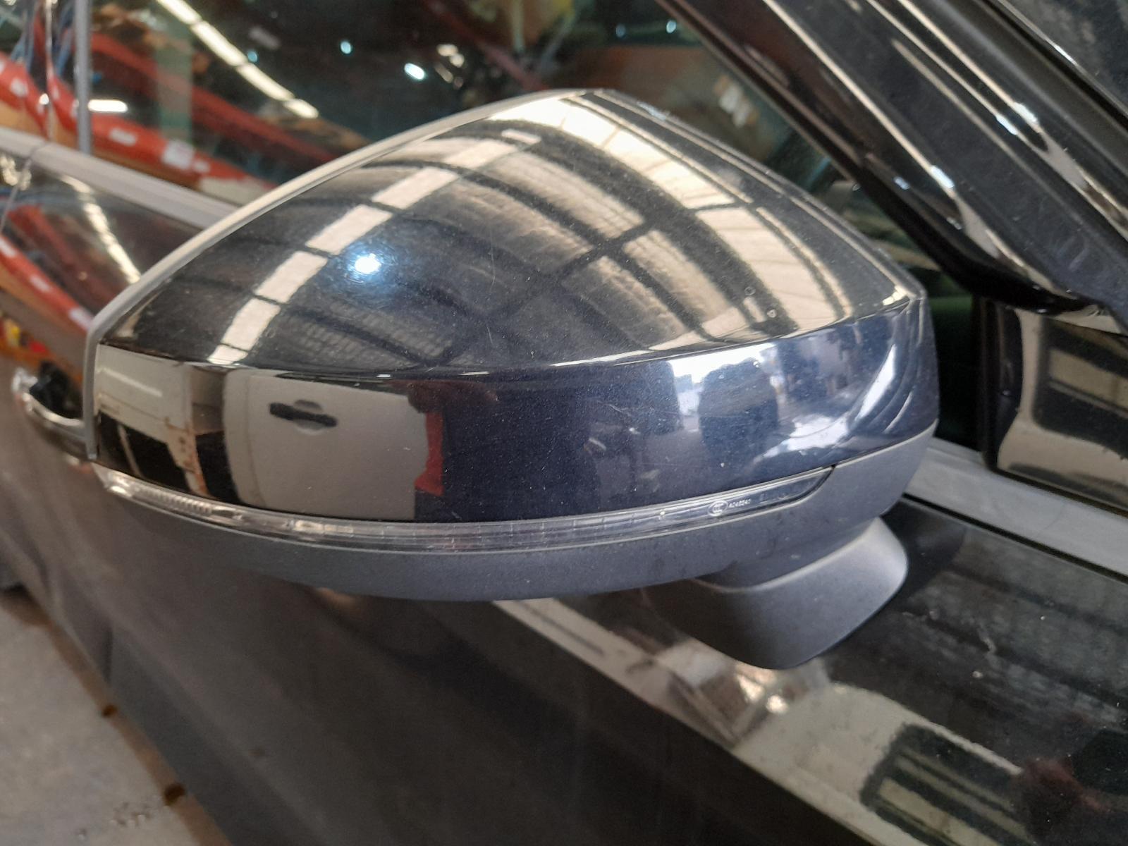 View Auto part Right Door Mirror Audi A3 2014