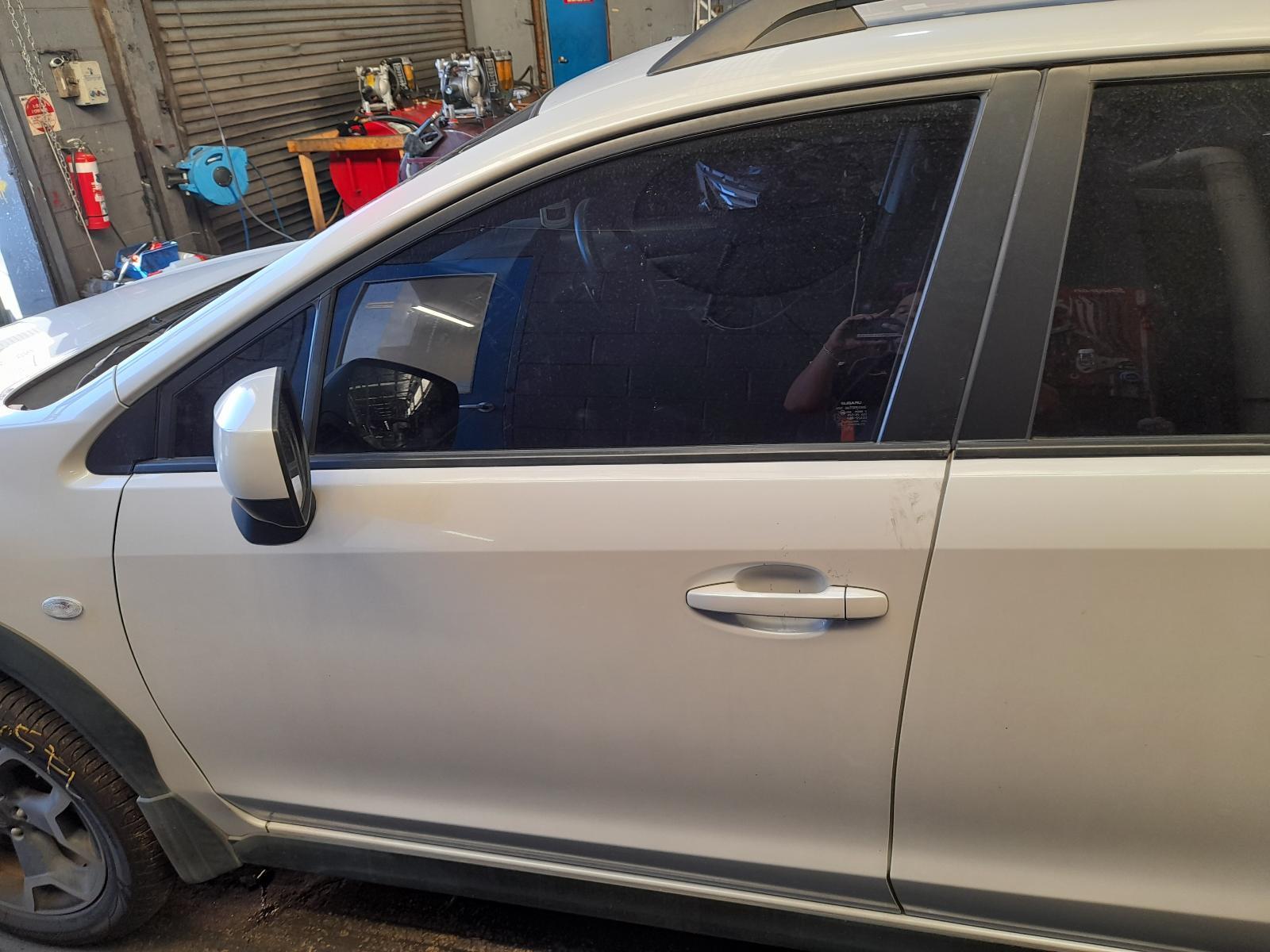 View Auto part Left Front Window Reg/Motor Subaru Xv 2013