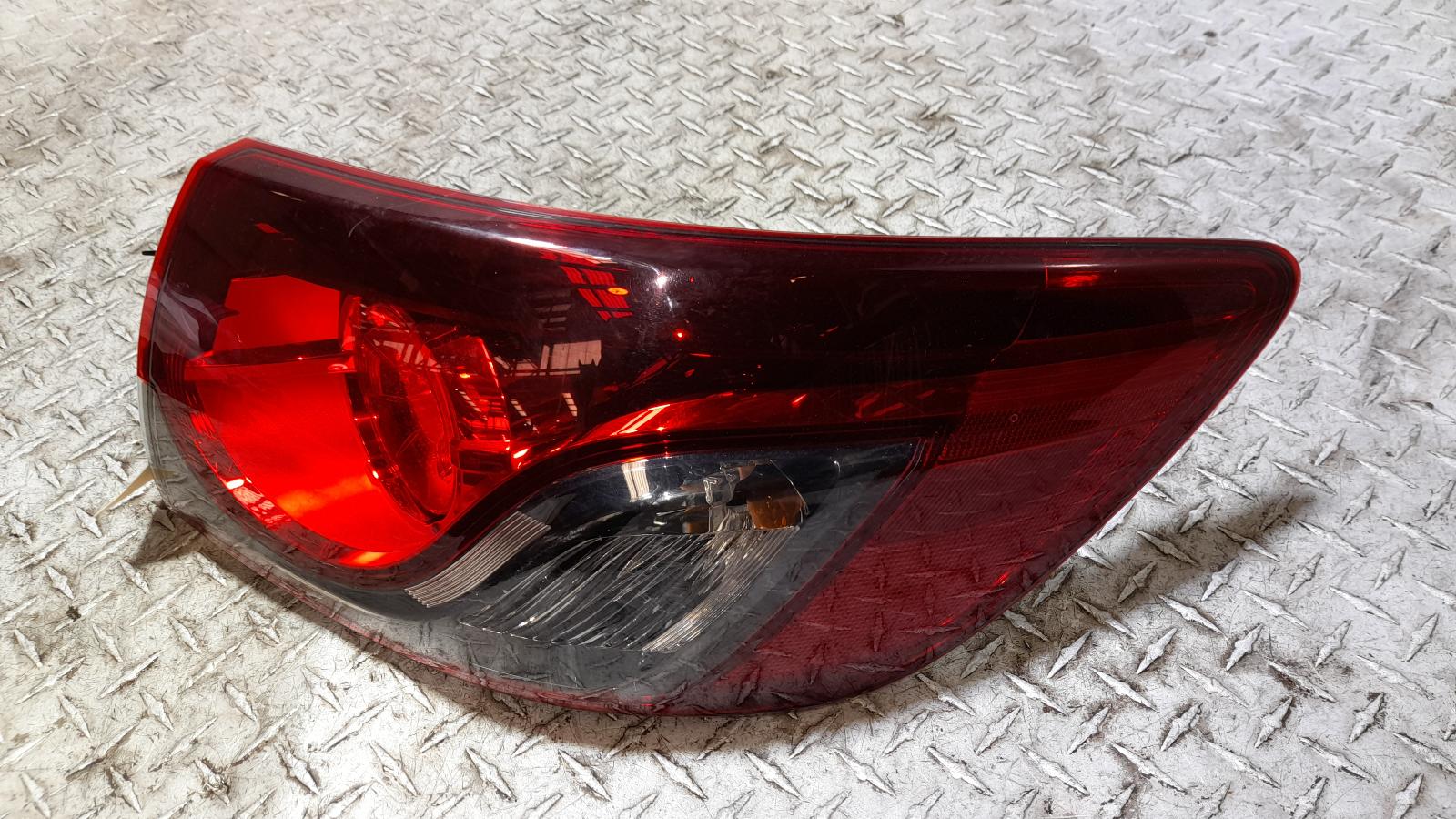 View Auto part Right Taillight Mazda Cx9 2015