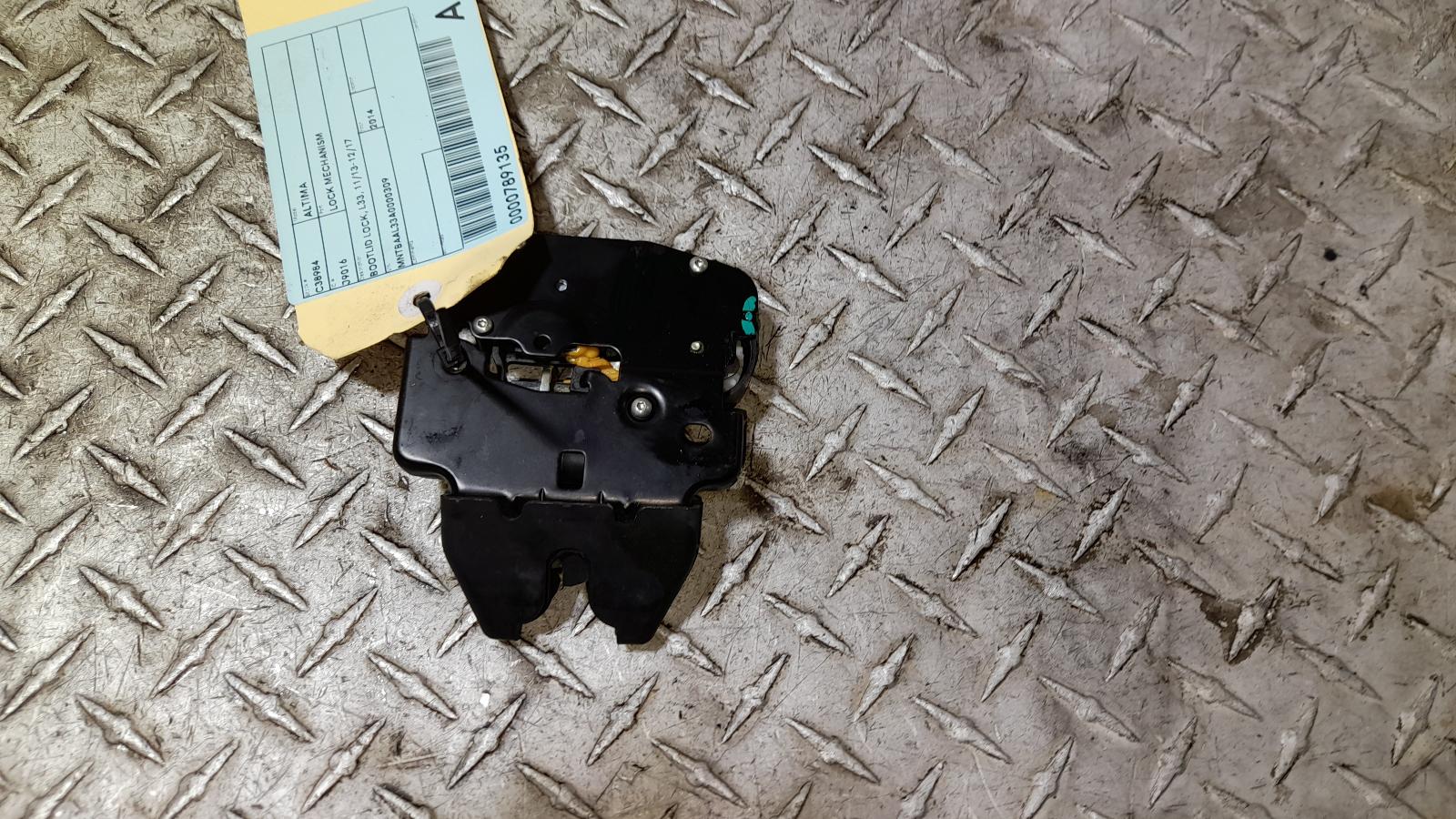 View Auto part Door/Boot/Gate Lock Nissan Altima 2014