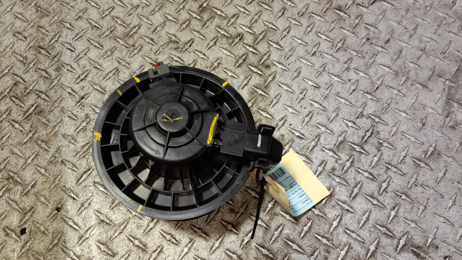 View Auto part Heater Fan Motor Hyundai I20 2011