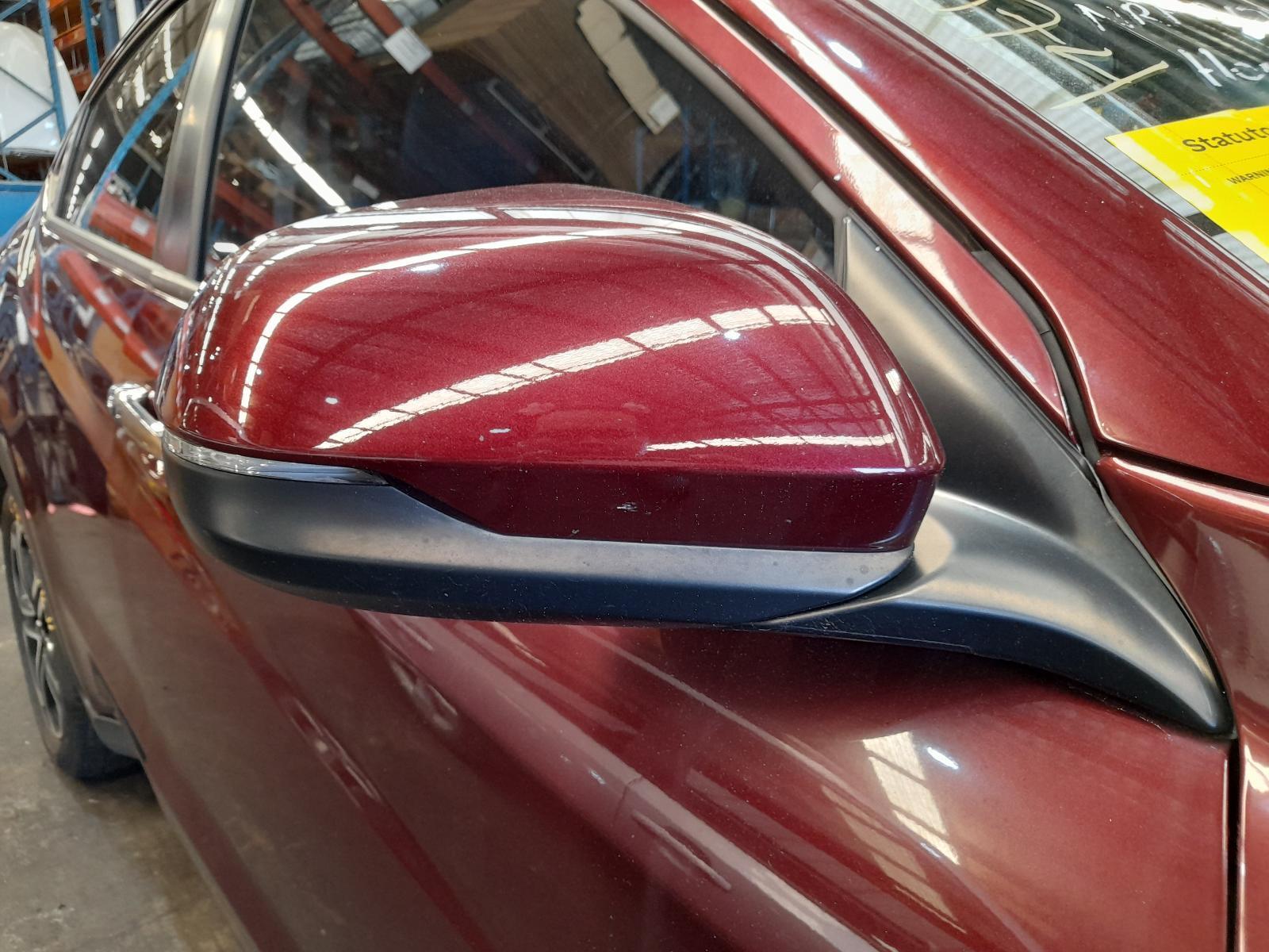 View Auto part Right Door Mirror Honda Hrv 2017