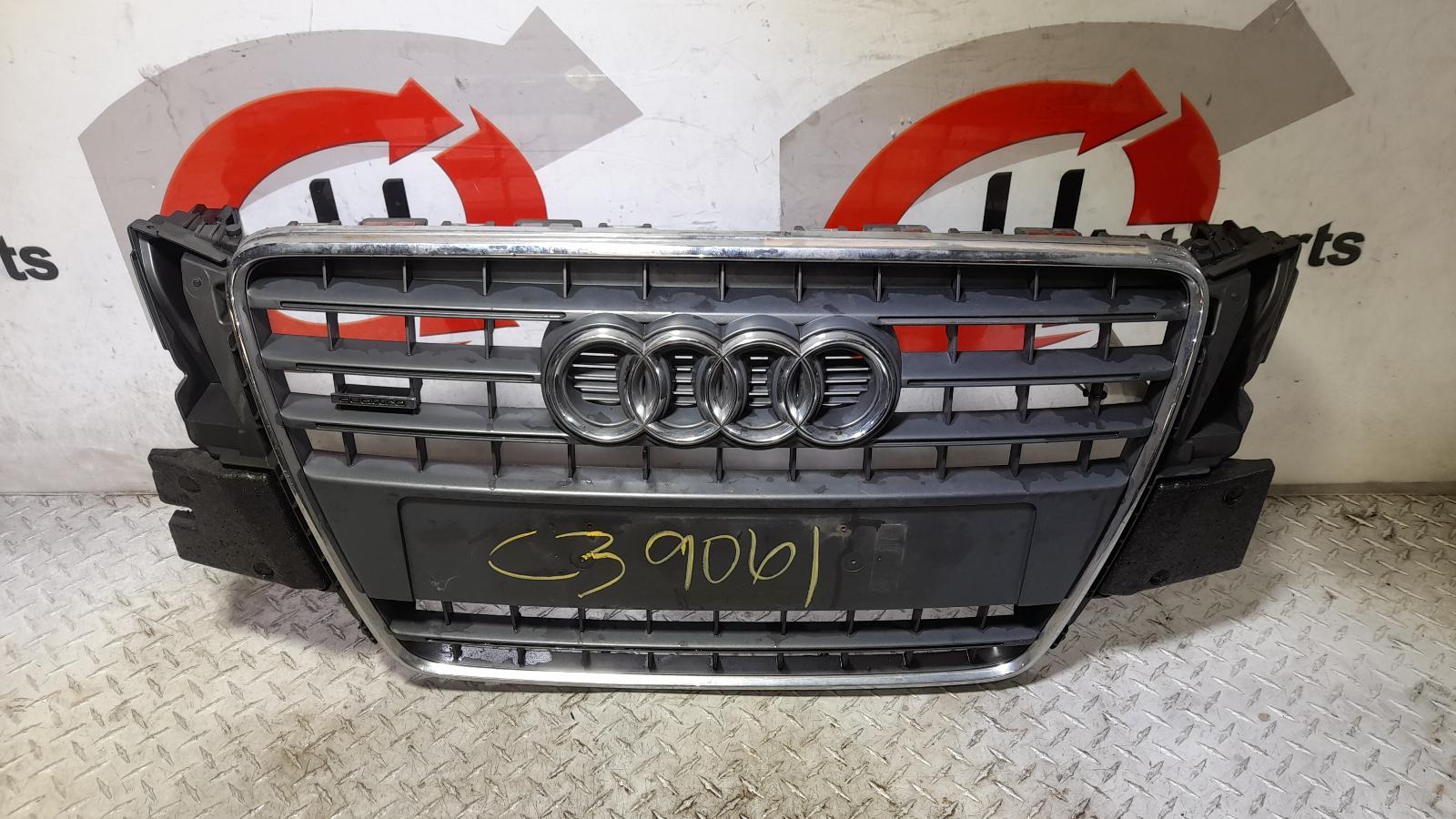 View Auto part Grille Audi A5 2012